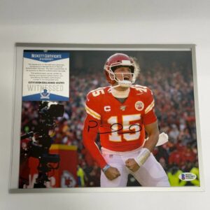 Patrick Mahomes Photo Hand Signed BAS