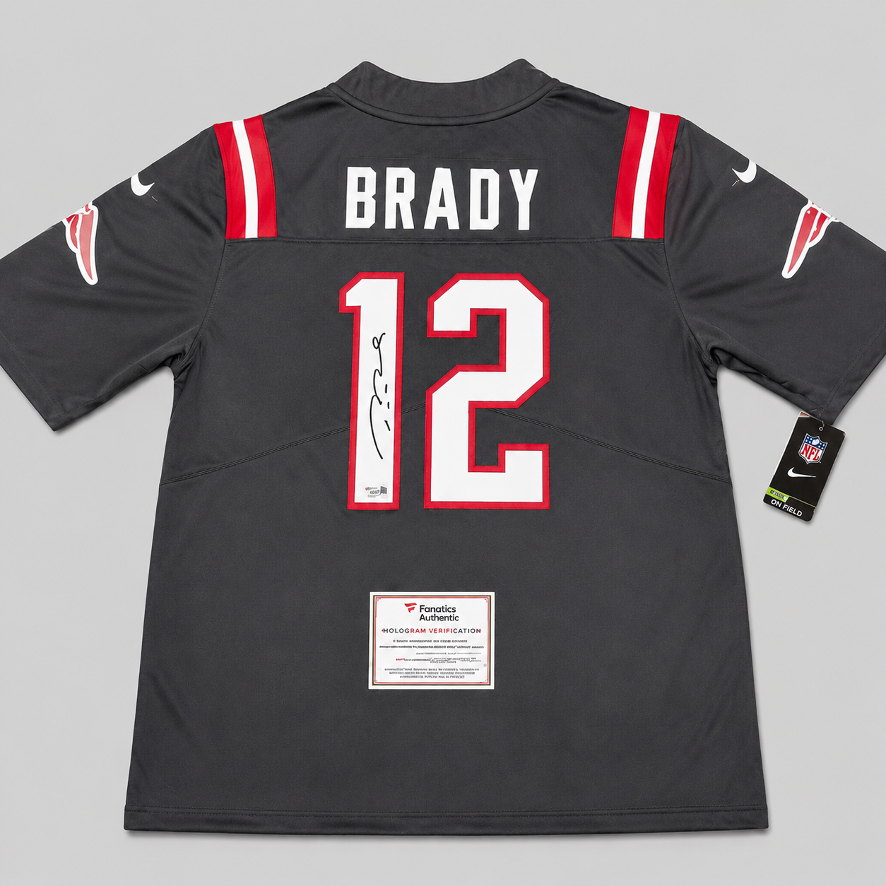 Tom Brady Signed New England Patriots #12 Jersey Fanatics Authentic Hologram COA