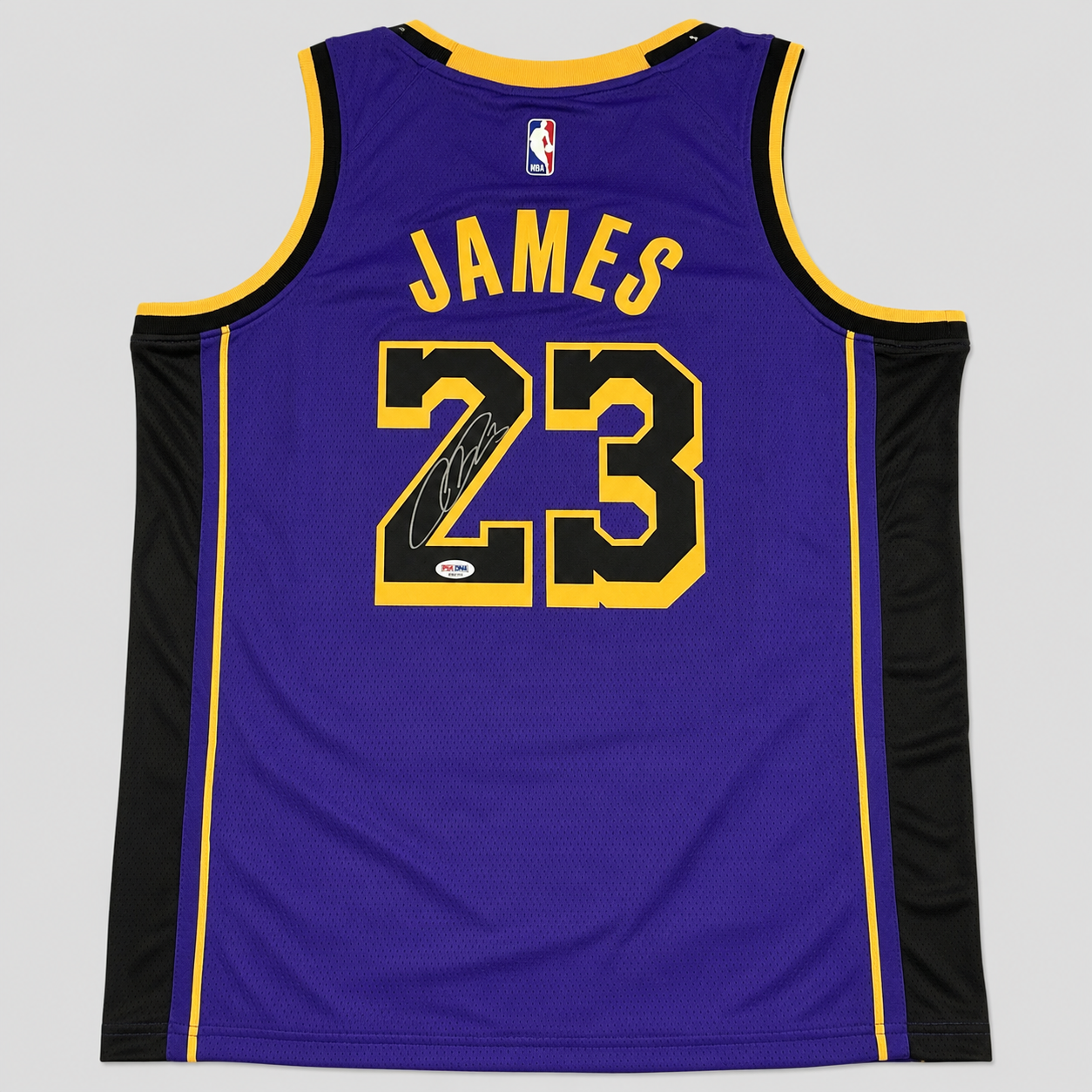 LeBron James Signed Lakers Jersey PSA DNA COA Autographed #23 NBA