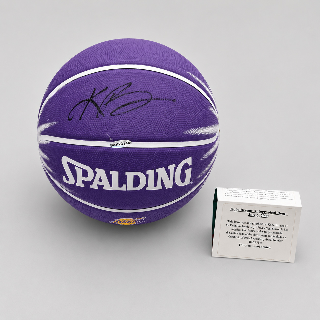 Kobe Bryant Los Angeles Lakers Basketball Hand Signed UDA COA