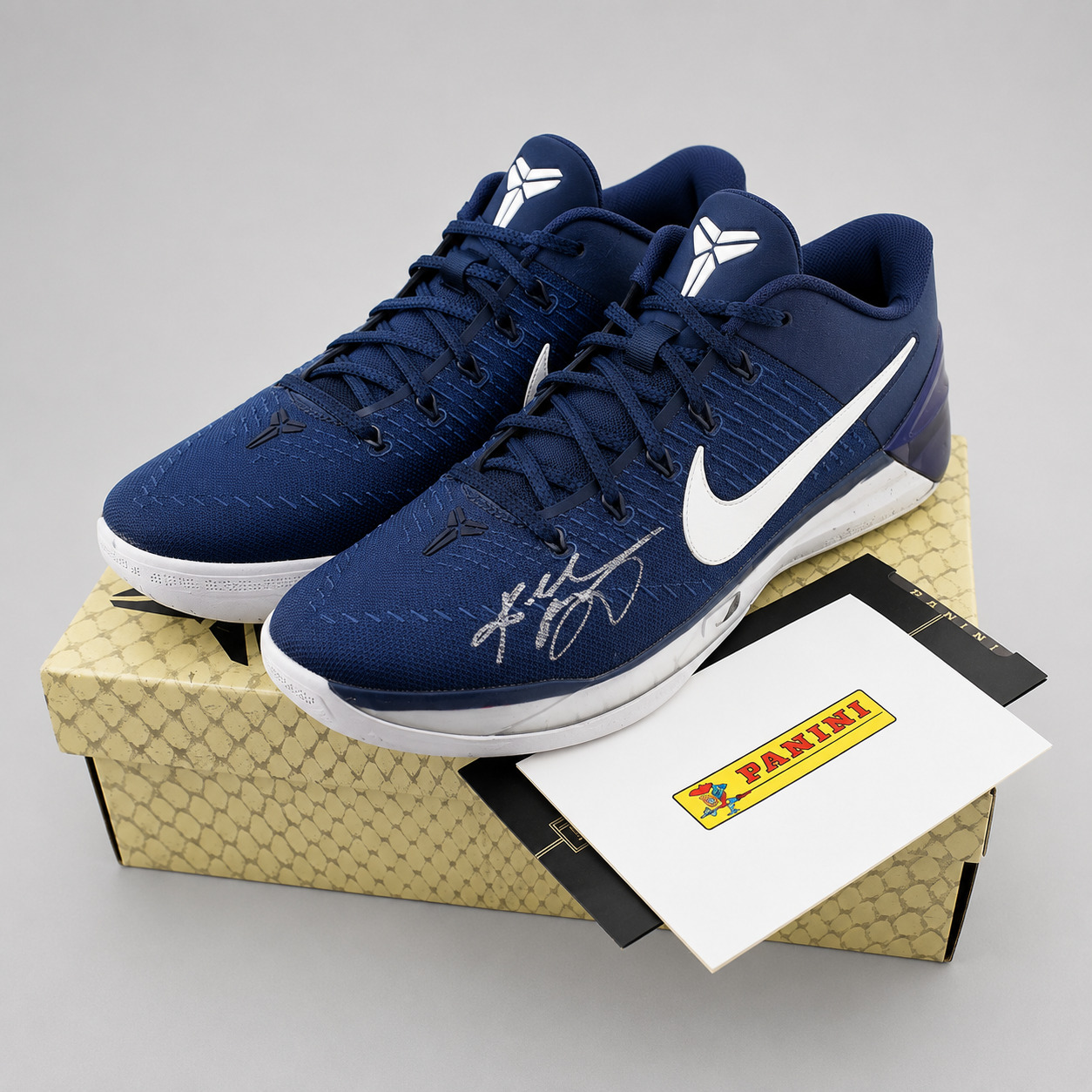 Kobe Bryant Nike Zoom Kobe Shoes Hand Signed Panini COA Size 13