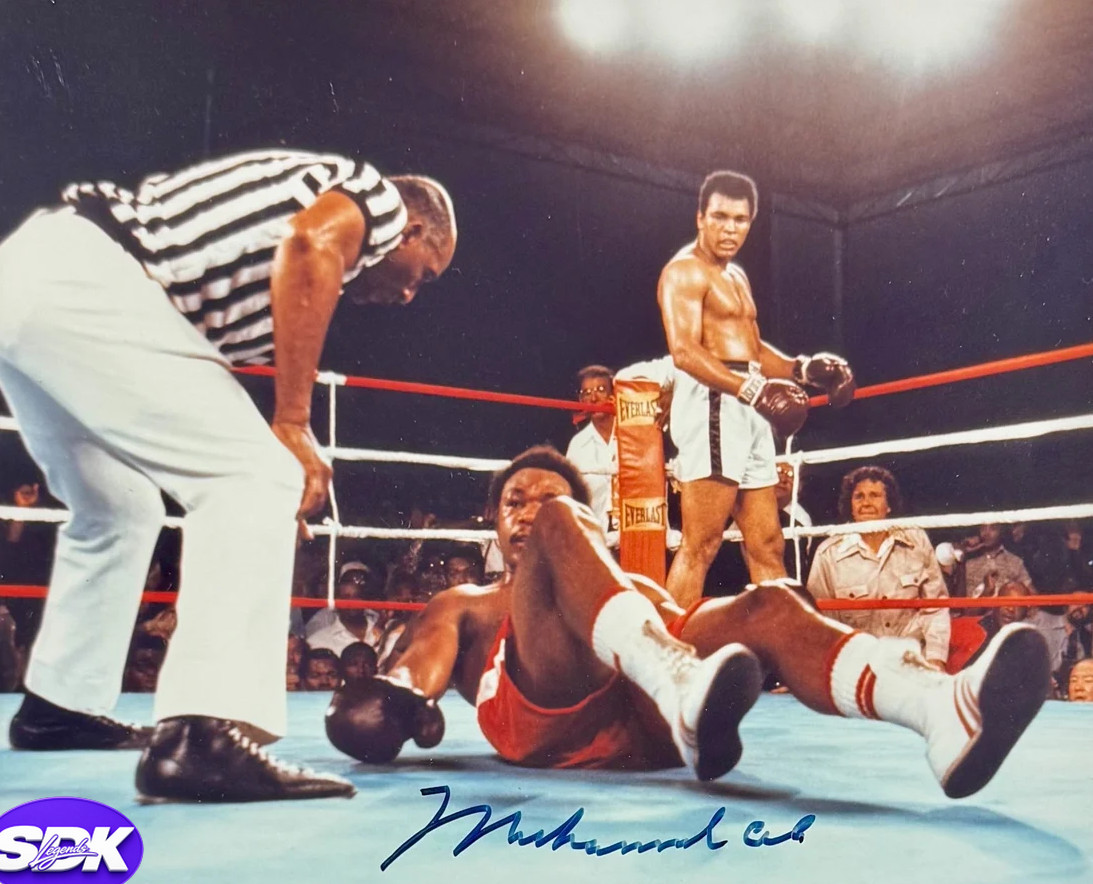 Muhammad Ali Signed Photo BAS COA